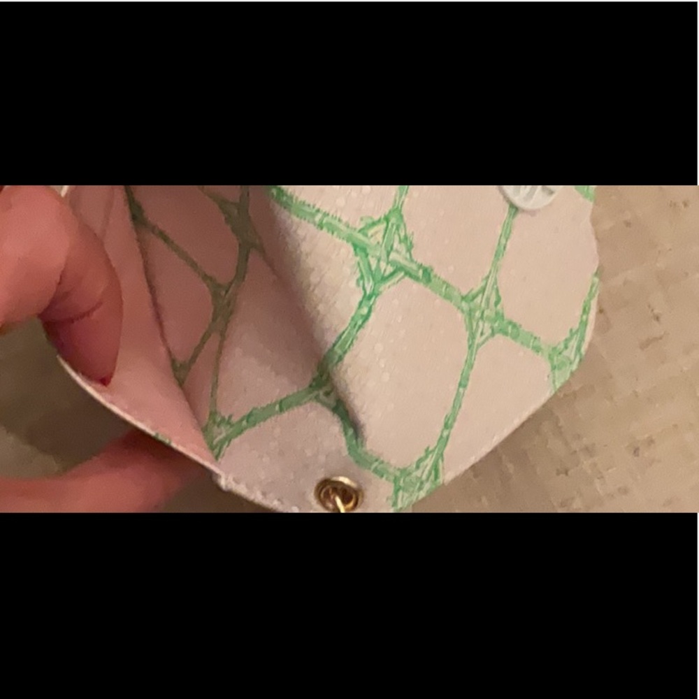 Lilly Pulitzer White and Green Card Holder with Pearl Chain, Key Holder - Picture 8 of 9